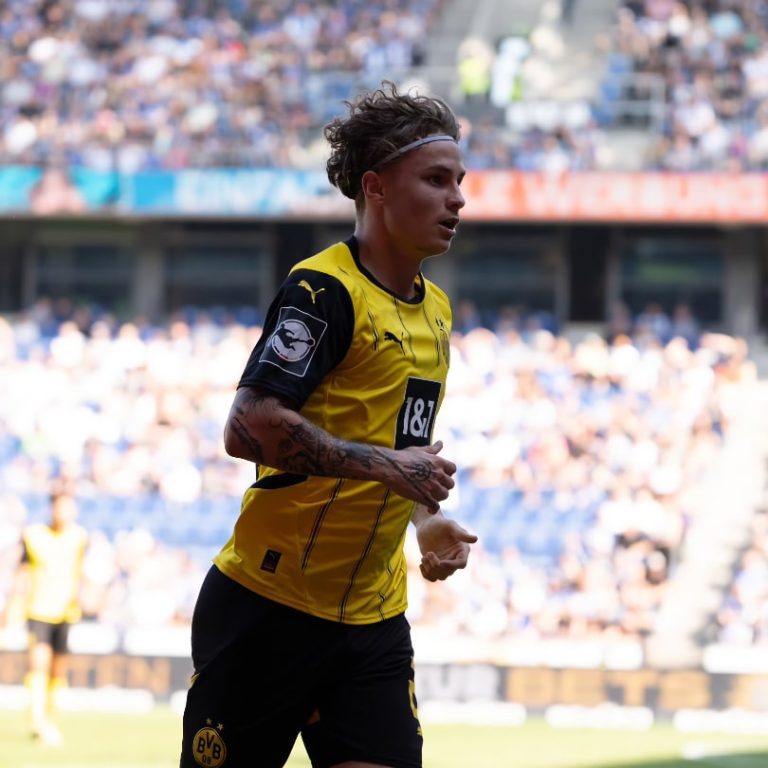 Niklas Jessen von Borussia Dortmund II - Testimonial für Finanzberatung
